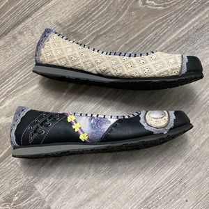 👗5/$25👗Kenzie multi textile flat Sz 9